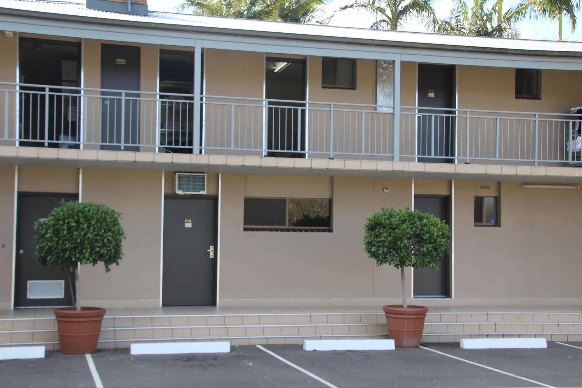The Galaxy Motel Γκόσφορντ Εξωτερικό φωτογραφία